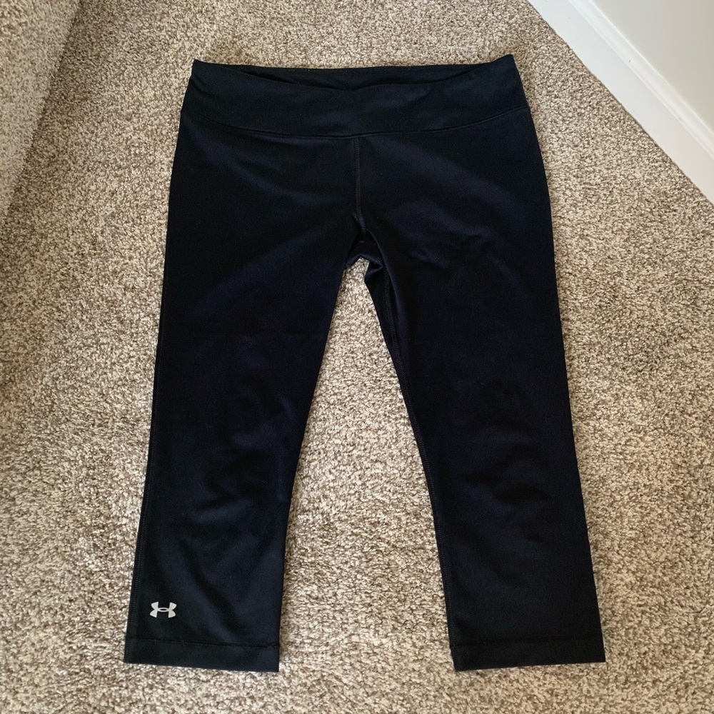 💰2/$25 UA Women’s M Capri